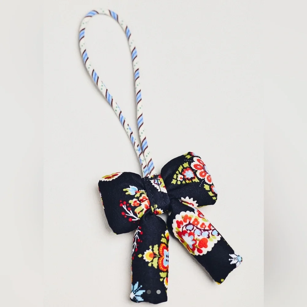 Vera Bradley Plush Puffy Bow Bag Charm Diamond Patchwork Northstar NEW - Picture 1 of 4